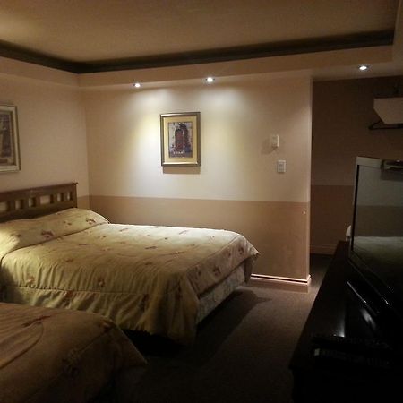 Traveller'S Inn Dawson Creek Exterior foto