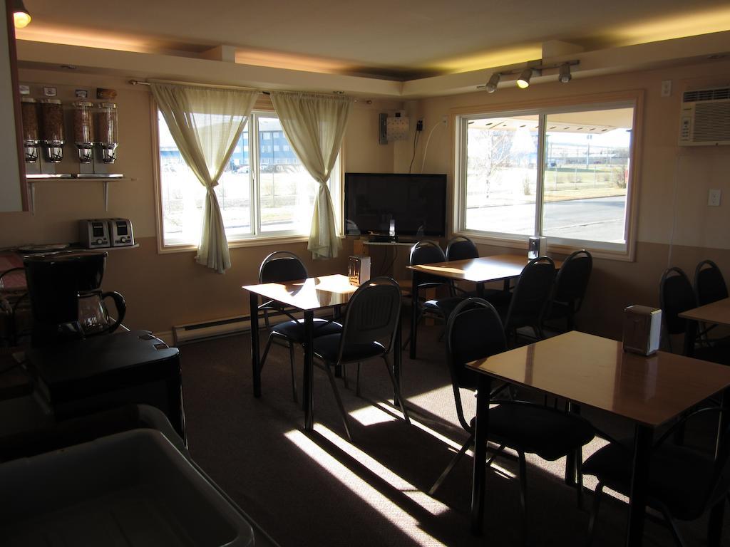 Traveller'S Inn Dawson Creek Exterior foto