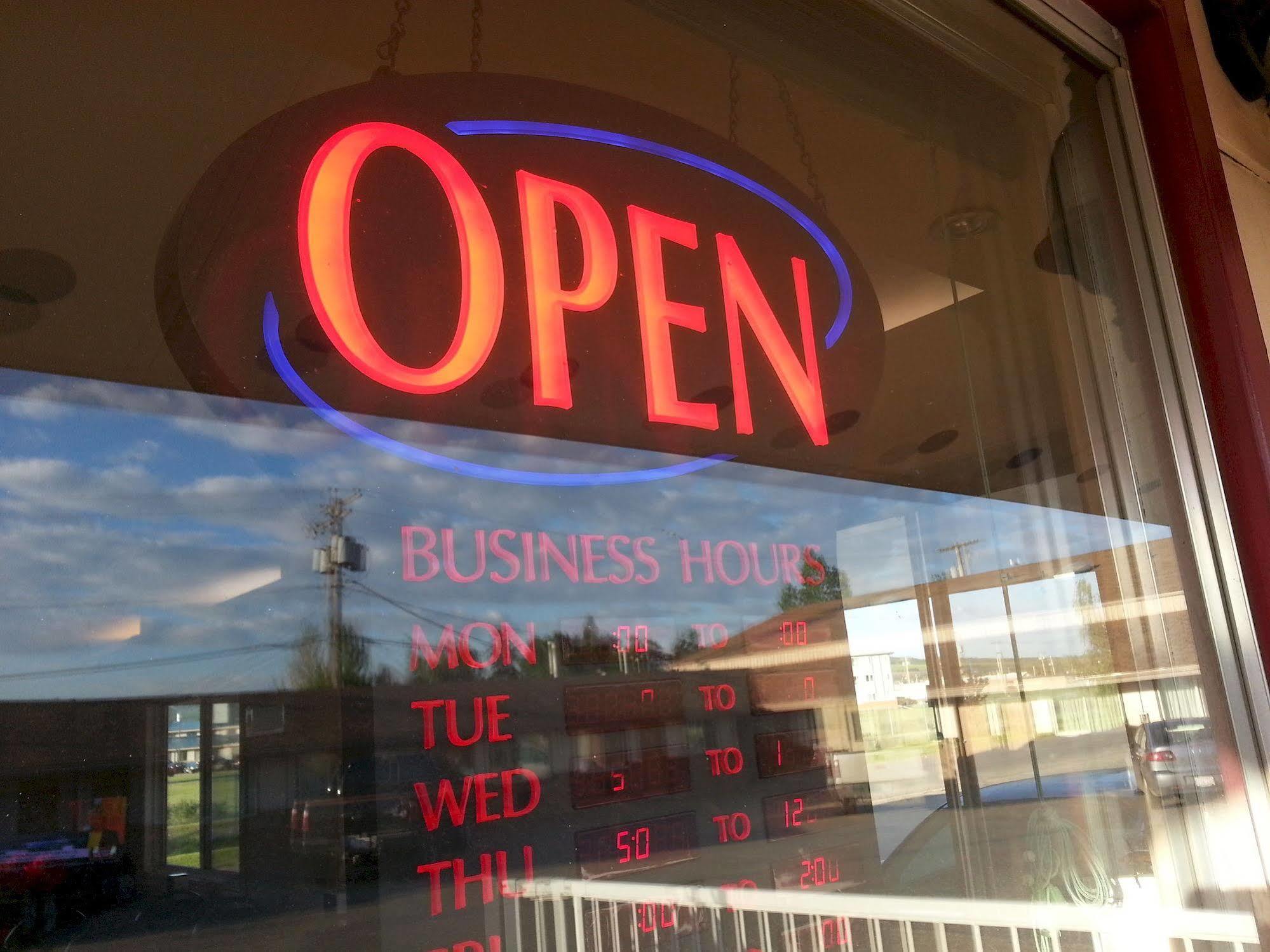 Traveller'S Inn Dawson Creek Exterior foto